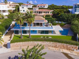 Xalet a Cala Llonga-Sa Mesquida. Excepcional villa con impresionantes vistas al puerto de mahón.