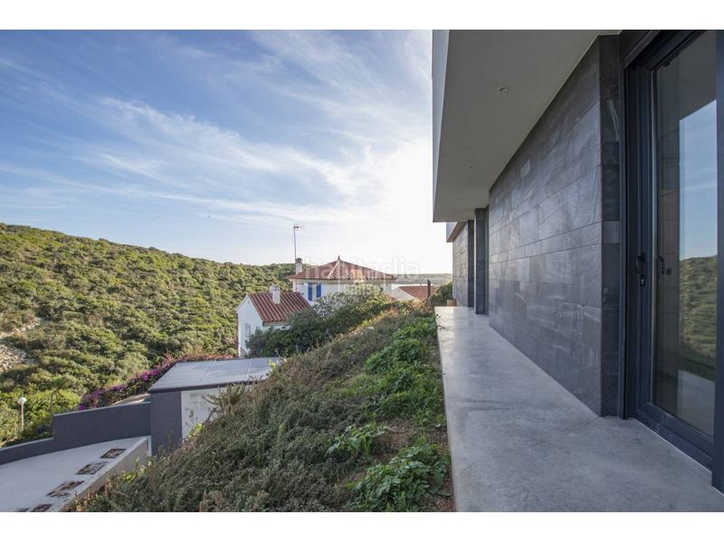 Foto 75a222a1-42ba-45ae-8fee-19385265dd29. Chalet impresionante chalet de obra nueva con espectaculares vistas al mar en cala llonga, menorca. en Maó / Mahón
