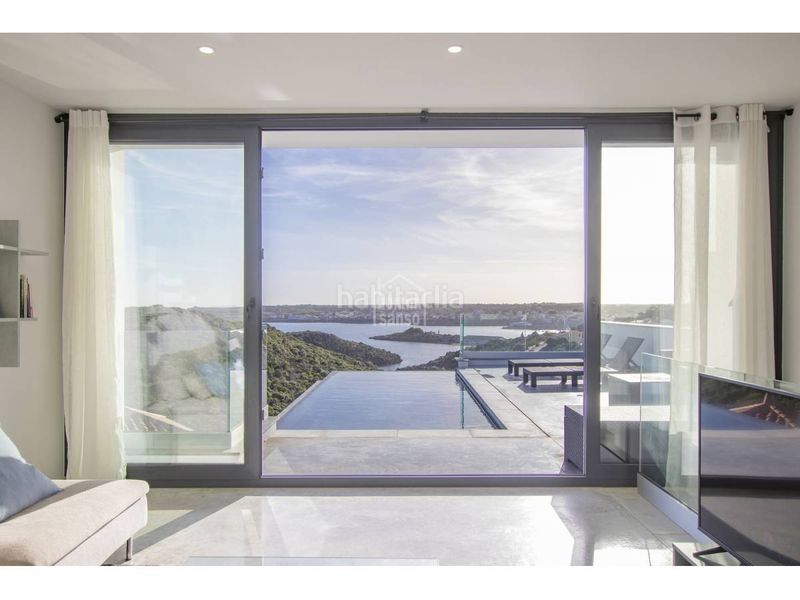 Foto 845fac78-70e7-4192-883c-fbc01e833687. Chalet impresionante chalet de obra nueva con espectaculares vistas al mar en cala llonga, menorca. en Maó / Mahón