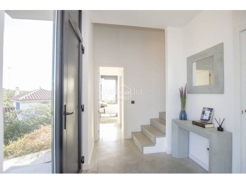 Foto ae554f45-8975-4217-9b5a-3ffab1105f9e. Chalet impresionante chalet de obra nueva con espectaculares vistas al mar en cala llonga, menorca. en Maó / Mahón