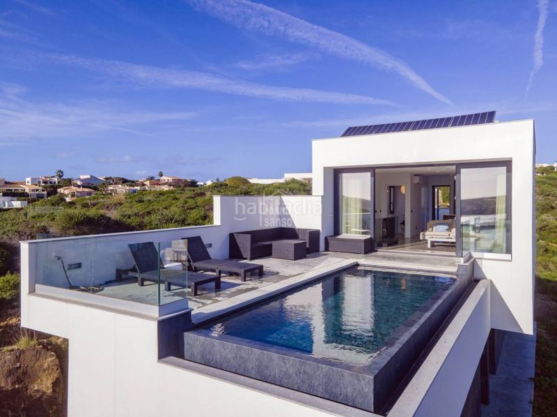 Foto c0b98821-c558-4f71-9154-3795dcddbd2a. Chalet impresionante chalet de obra nueva con espectaculares vistas al mar en cala llonga, menorca. en Maó / Mahón