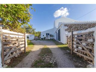 Mas à Sant Lluís-S´Ullestrar-Torret. Interesante casa de aires tradicionales en biniparrell, menorca