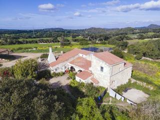 Mas à Ferreries poble. Finca agrícola en plena explotación en ferreries, menorca
