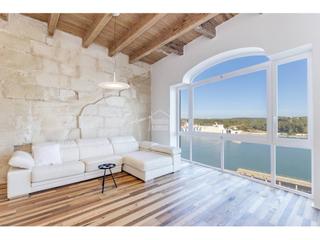 Apartament a Centre Històric. Triplex con vistas impresionantes al puerto de mahón, menorca