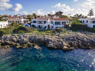 Chalet à Biniancolla-Punta Prima. Villa en primera línea en primera línea de mar en biniancolla, m