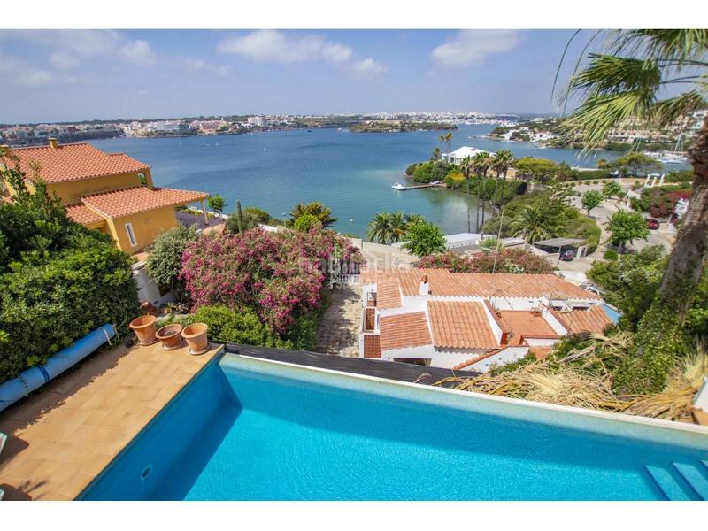 Foto 5cb32af1-bfde-457d-b16c-ef166e72d602. Xalet amb piscina a Cala Llonga-Sa Mesquida Maó