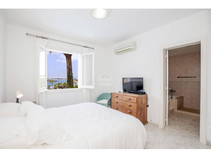 Foto 6c692d09-a5f5-48e8-8b9a-98371763c796. Xalet amb piscina a Cala Llonga-Sa Mesquida Maó