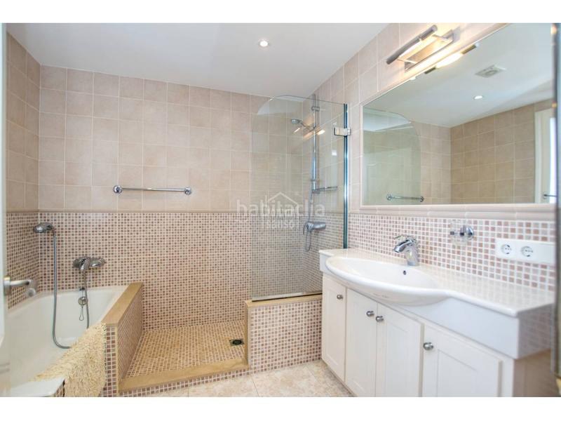 Foto d0d3b4f1-5966-4a9f-ae02-eb7b1020fa93. Xalet amb piscina a Cala Llonga-Sa Mesquida Maó