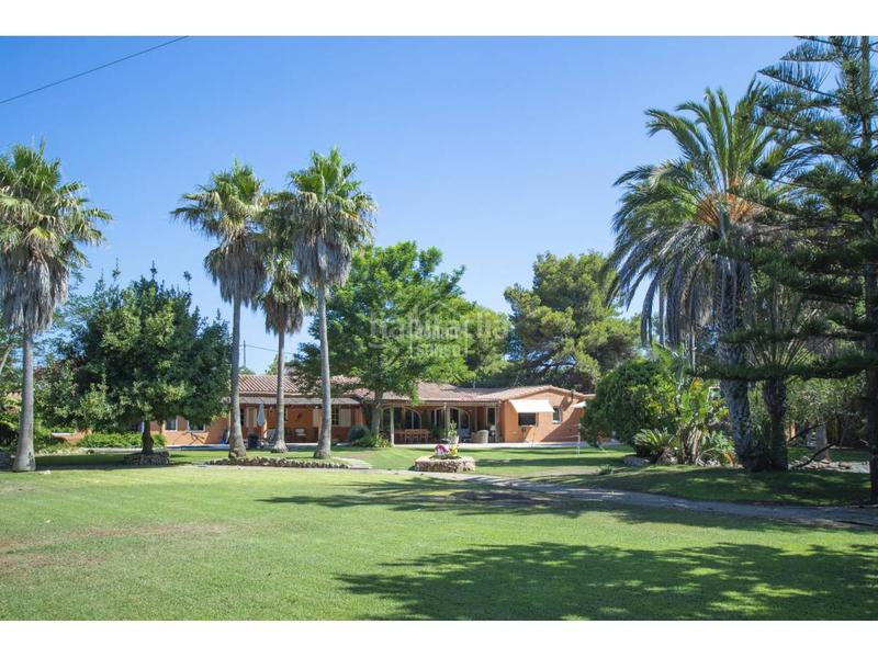 Foto 0696901d-bcd6-4bd8-a27d-9249a89a6450. Casale con parcheggio piscina in Llucmaçanes Maó
