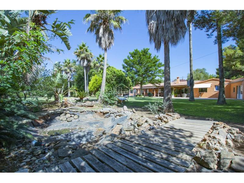 Foto d1452fbd-235a-40b1-a6ff-af3217e31fe8. Casale con parcheggio piscina in Llucmaçanes Maó