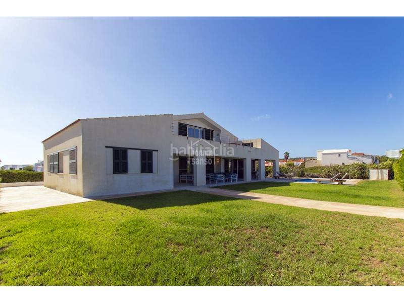 Foto 1f5ce87b-735c-4774-ba95-7cfe9ab573f4. Xalet amb aparcament piscina a Punta Grossa Es Mercadal