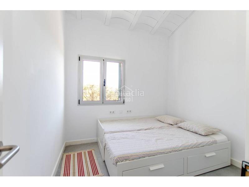 Foto 37679054-a1c6-48d0-8952-362552023e0c. Xalet amb aparcament piscina a Punta Grossa Es Mercadal