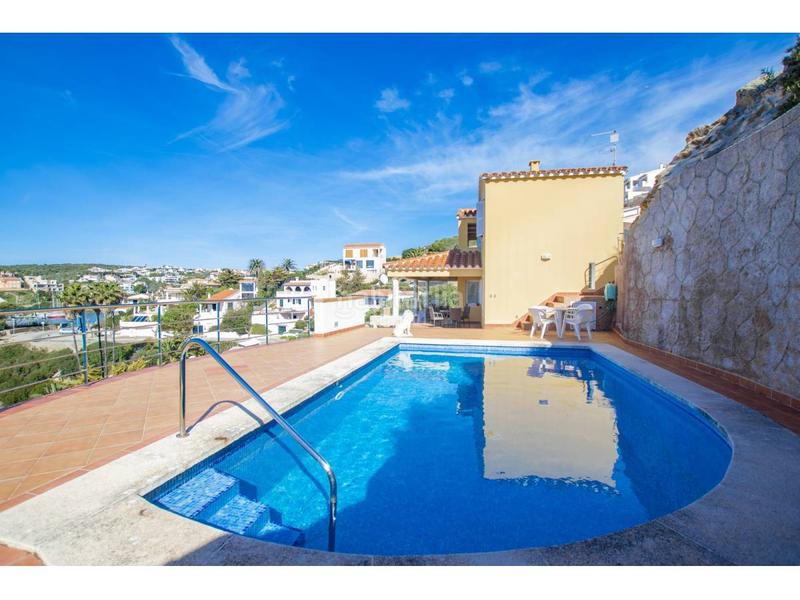 Foto f1ecb815-95ee-4143-bec9-8b38bf50acda. Chalet avec chauffage parking piscine dans Cala Llonga-Sa Mesquida Maó