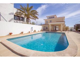 Xalet a Centre Històric. Imponente casa con piscina en zona próxima al centro de mahón, m