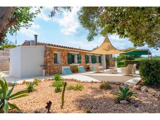 Masia a Sant Lluís-S´Ullestrar-Torret. Encanto rústico, confort moderno y naturaleza en perfecta armoní