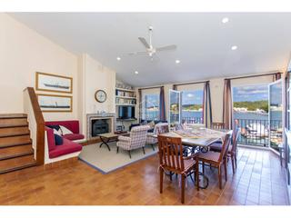 Xalet a Centre Històric. Gran casa en primera linea del puerto de mahón, menorca