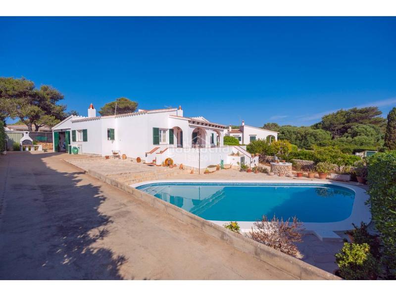 Foto ff675a98-a54a-4bae-9f0d-514114136501. Xalet amb calefacció aparcament piscina a Binibèquer Sant Lluís