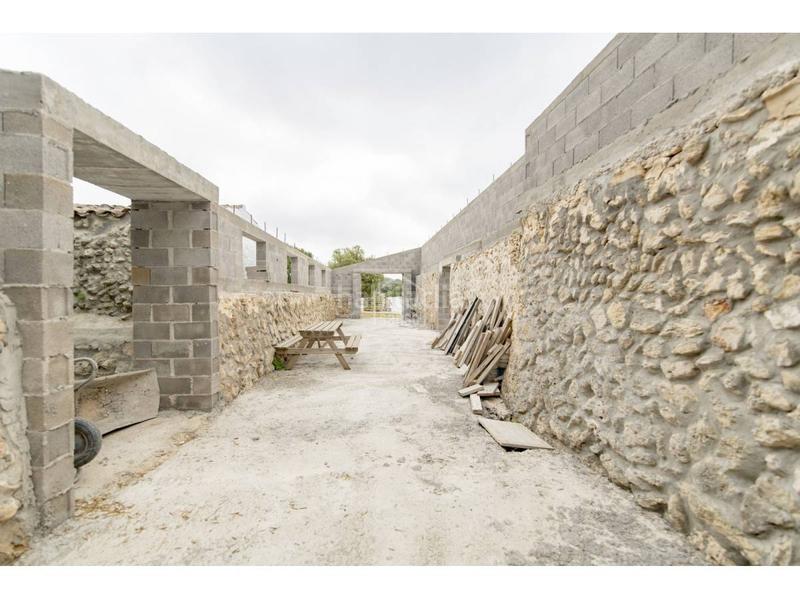 Foto 40fe700e-963e-4998-a243-8f9de81914f9. Masía interesante propiedad en enclave único en menorca en Alaior