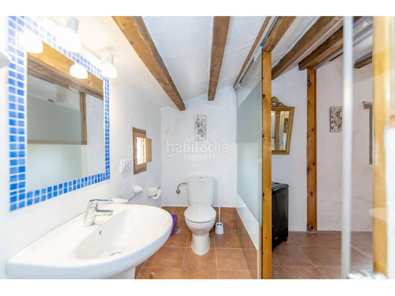 Foto b8f3eb6a-dc3d-4e89-a3a9-d2dcc998d460. Masía interesante propiedad en enclave único en menorca en Alaior
