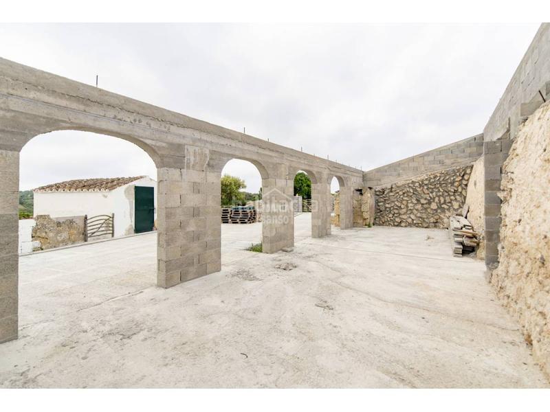 Foto fe908651-87c3-4b94-885f-9f8ef64b448b. Masía interesante propiedad en enclave único en menorca en Alaior