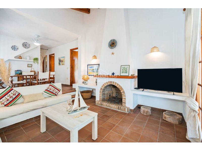 Foto 04570673-04fe-4fef-959a-191361b64fc2. Chalet  en primera línea de mar en cap dartrutx, ciutadella, menorca. en Ciutadella de Menorca