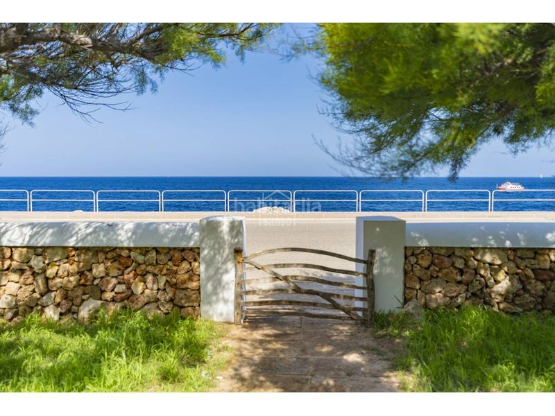 Foto 4aeb5fc0-853f-4ae3-b044-47336bc4c4f4. Chalet  en primera línea de mar en cap dartrutx, ciutadella, menorca. en Ciutadella de Menorca