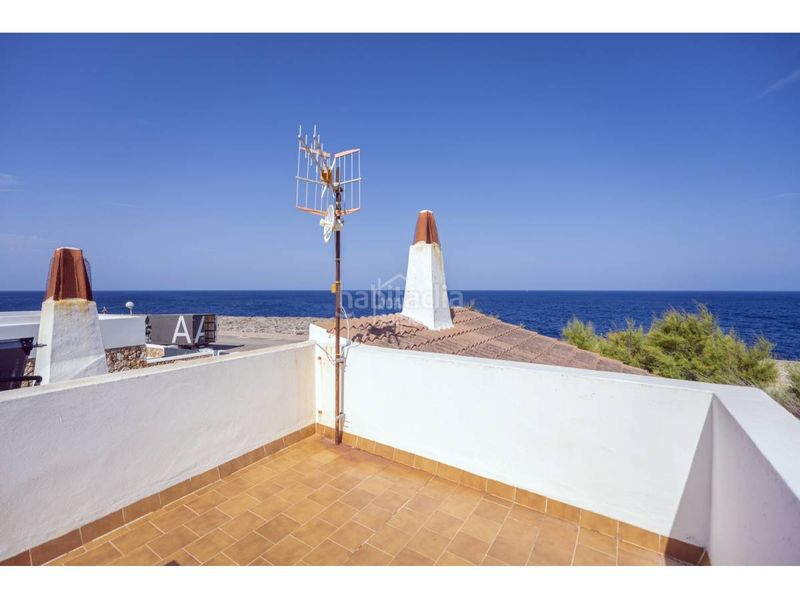 Foto 928b5eb1-f287-47bd-b23a-20699fd508dc. Chalet  en primera línea de mar en cap dartrutx, ciutadella, menorca. en Ciutadella de Menorca