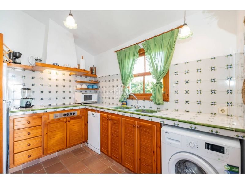 Foto a8c792bf-9d89-429b-bf66-7f10ce85ca35. Chalet  en primera línea de mar en cap dartrutx, ciutadella, menorca. en Ciutadella de Menorca