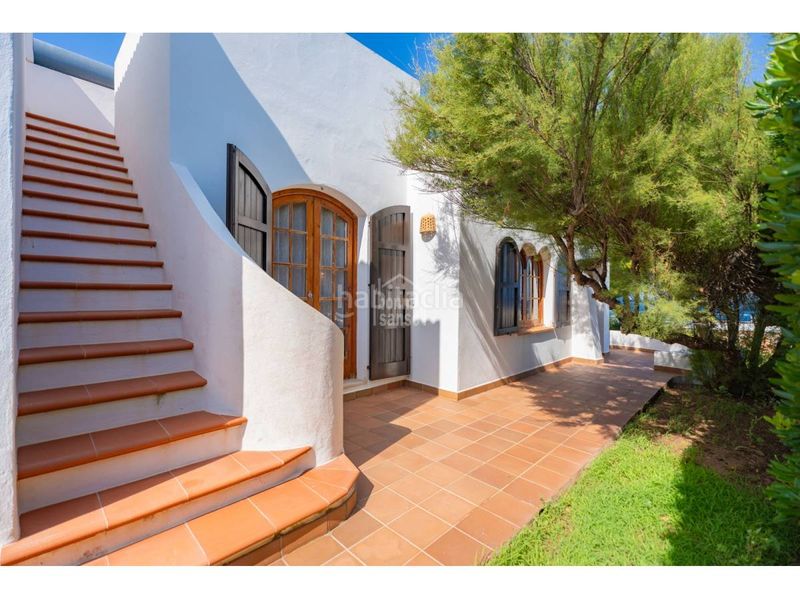 Foto f8b3f864-f344-4131-b048-70b105807a26. Chalet  en primera línea de mar en cap dartrutx, ciutadella, menorca. en Ciutadella de Menorca