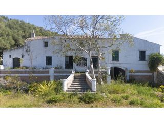 Casale in Es Mercadal Poble. Finca de alto valor ecológico, histórico y paisajístico. menorca