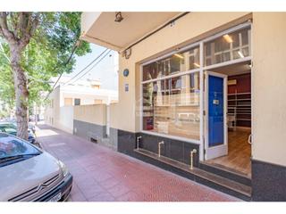 Local Comercial a Avinguda Menorca-Sínia Costabella. Excelente local comercial en zona prime de mahón  96 m  terraza