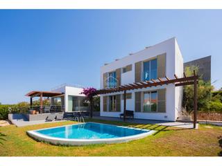 Chalet en Sant Climent-Es Canutells. Villa contemporánea con vistas infinitas al mar en cala canutell