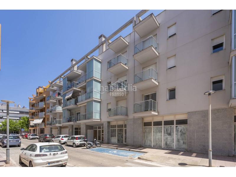 Foto 0956fb94-09ff-4d43-a0d0-a4e4184cd56e. Piso luminoso piso en primera planta con gran espacio exterior y ascensor. mahón, menorca en Maó / Mahón