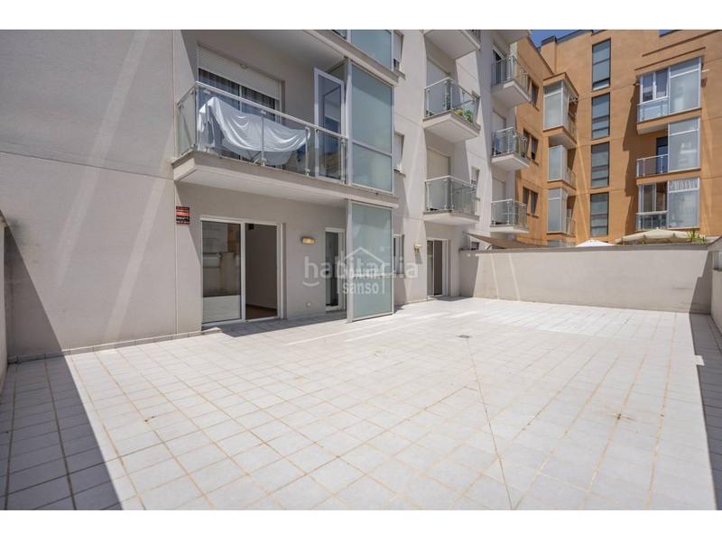 Foto b1694db7-e6cf-49ba-812c-6b4817ed445c. Piso luminoso piso en primera planta con gran espacio exterior y ascensor. mahón, menorca en Maó / Mahón