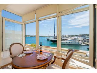 Appartement à Centre Històric. Exclusivo apartamento en primera línea con vistas al puerto de m