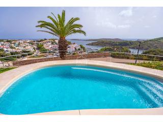 Chalet à Port d´Addaia. Magnífica villa costera con vistas panorámicas al mar, addaya, m