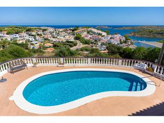 Chalet à Port d´Addaia. Excepcionales vistas al mar desde esta villa en addaya, menorca
