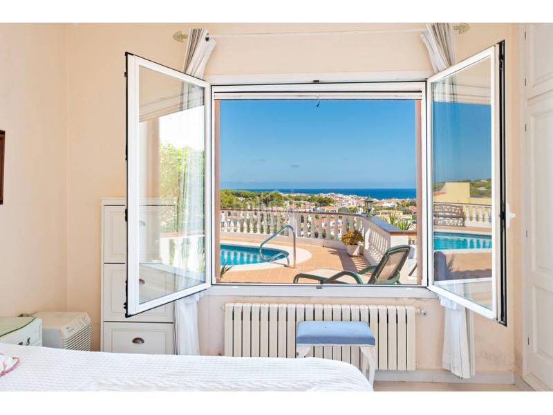 Foto e6eba470-0fd2-4b14-b22c-196f472a991e. Chalet con riscaldamento parcheggio piscina in Port d´Addaia Es Mercadal