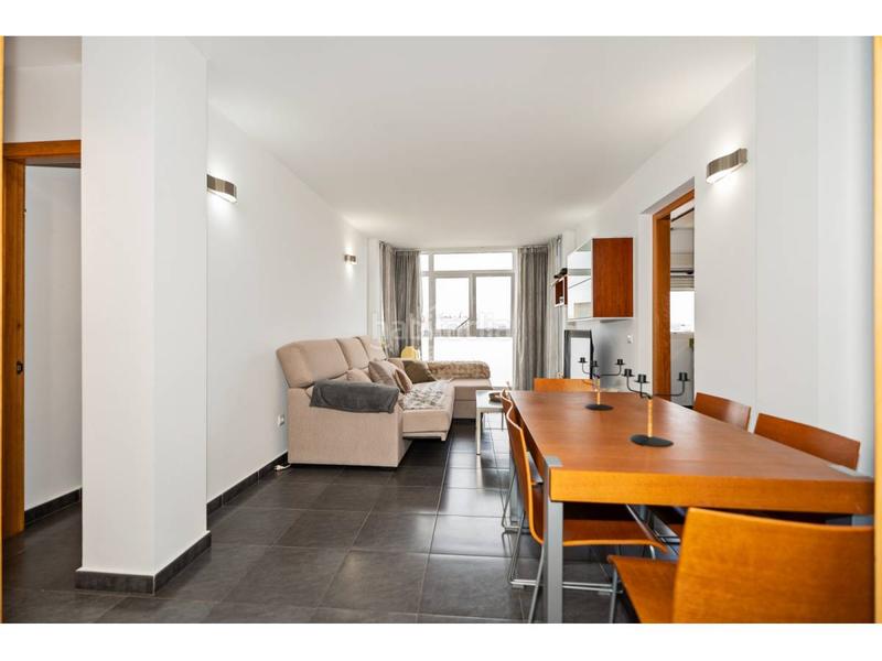 Foto a35e00bc-c992-4100-bb2f-4c28ae3321be. Apartament amb aparcament a Es Mercadal poble Es Mercadal