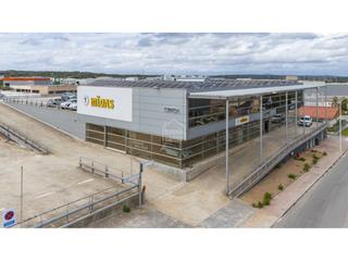 Local commercial à Camí de Ses Vinyes. Edificio insignia multiservicios en el polígono industrial de ma