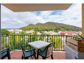 Apartament a Ferreries poble. Estupendo apartamento con amplias vistas y luz natural en ferrer