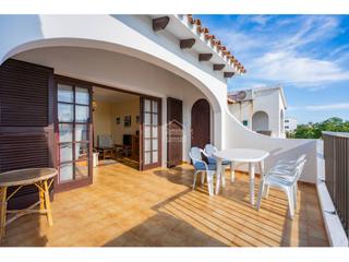 Appartement à Cala en Porter. Exclusiva ático con vistas al mar y amplia terraza privada en ca