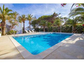 Chalet à Cala en Blanes. Exclusivo chalet de lujo en primera línea, en la zona residencia