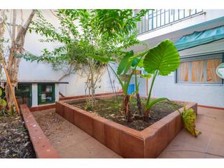 Xalet a Es Castell. Casa entera con gran cochera, patio y terraza en el pueblo de es