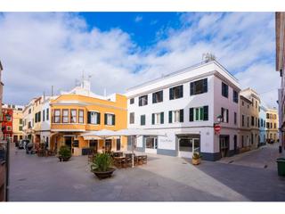 Apartament a Ciutadella. Encantador piso con solo dos vecinos, ideal para reformar, en el