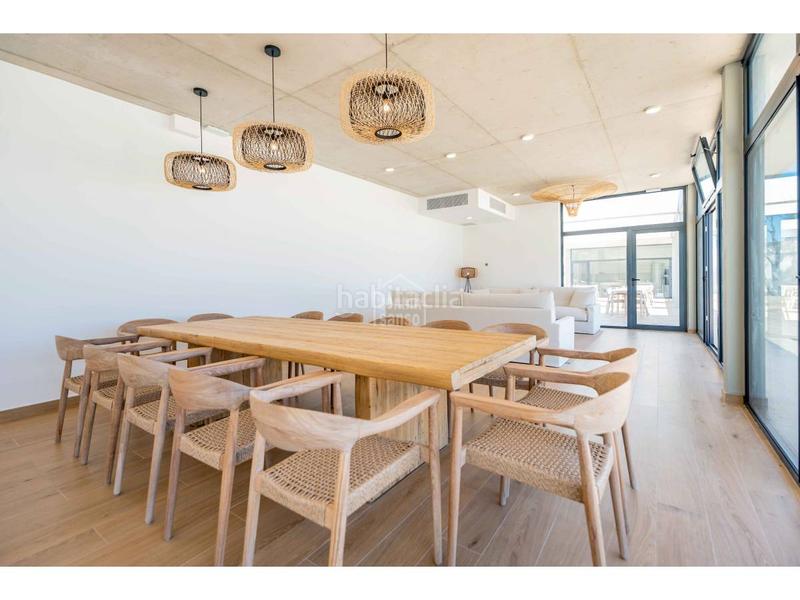 Foto 17455cfe-2fa2-41b7-aaf6-c0024bee6d5a. Chalet with parking pool in Son Parc Es Mercadal