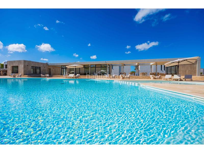 Foto fa883d72-56d6-4ef8-86e3-f04b6b570cf1. Chalet with parking pool in Son Parc Es Mercadal