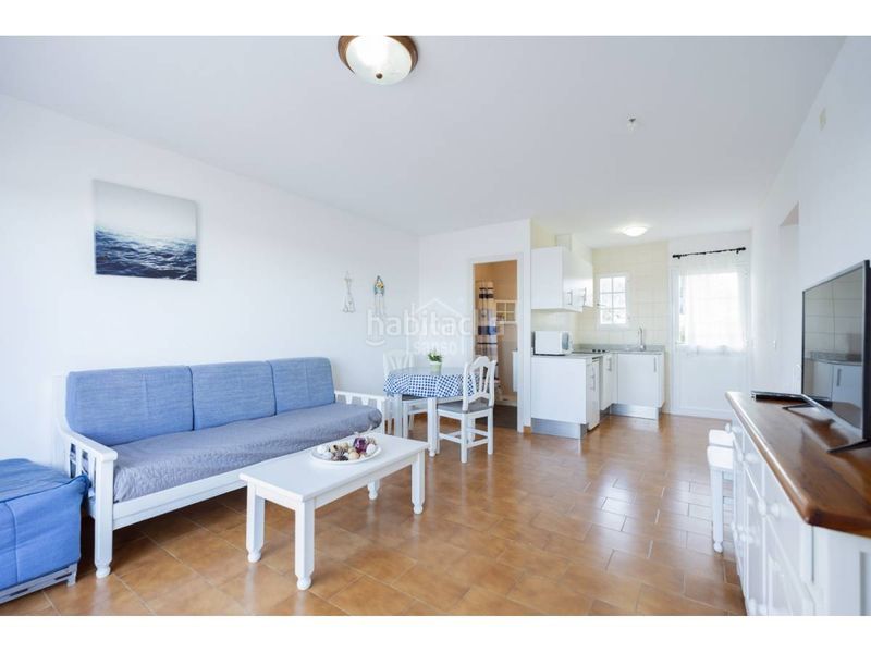 Foto b741ac1e-0010-4773-b42e-e3d7574926d7. Apartament amb piscina a Arenal d´en Castell Es Mercadal