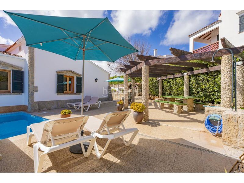 Foto b9468cdd-3838-427d-a98a-cc47f01cfda9. Xalet amb aparcament piscina a Punta Grossa Es Mercadal