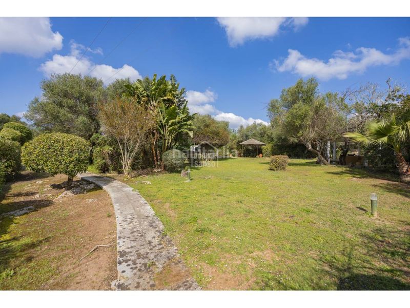 Foto 6470eebd-b401-43b0-85bd-399a3907cd6d. Masia amb aparcament piscina a Llucmaçanes Maó / Mahón